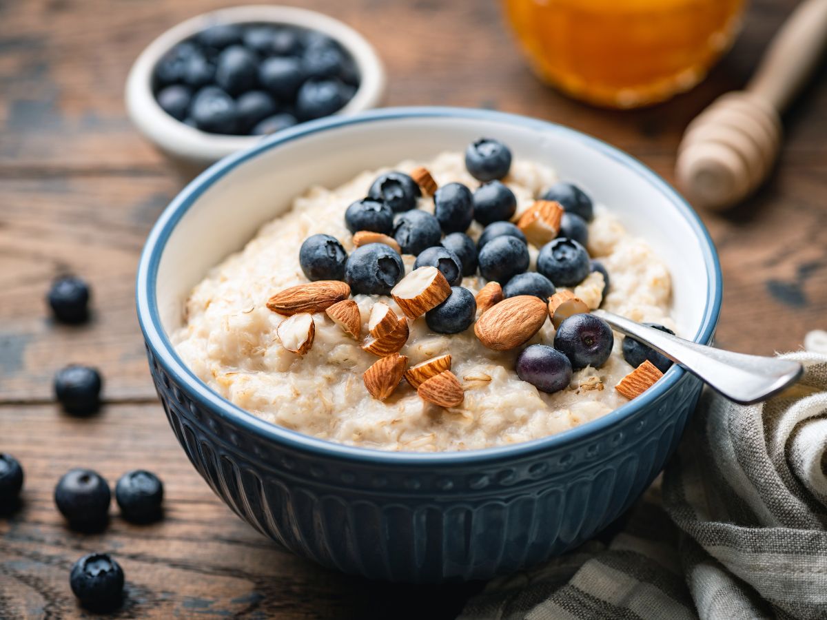 Oatmeal and Breastfeeding: A Powerful Duo for Milk Supply