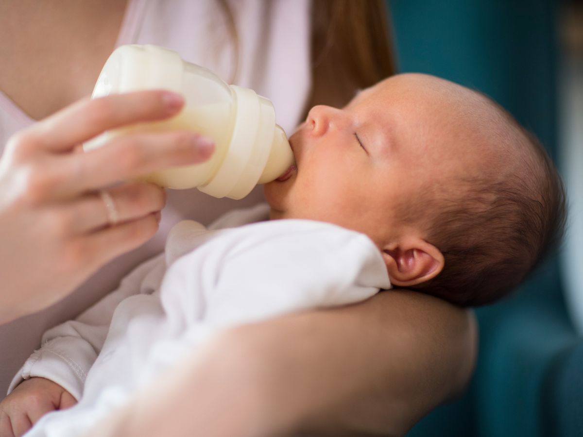 Reheating sales baby milk