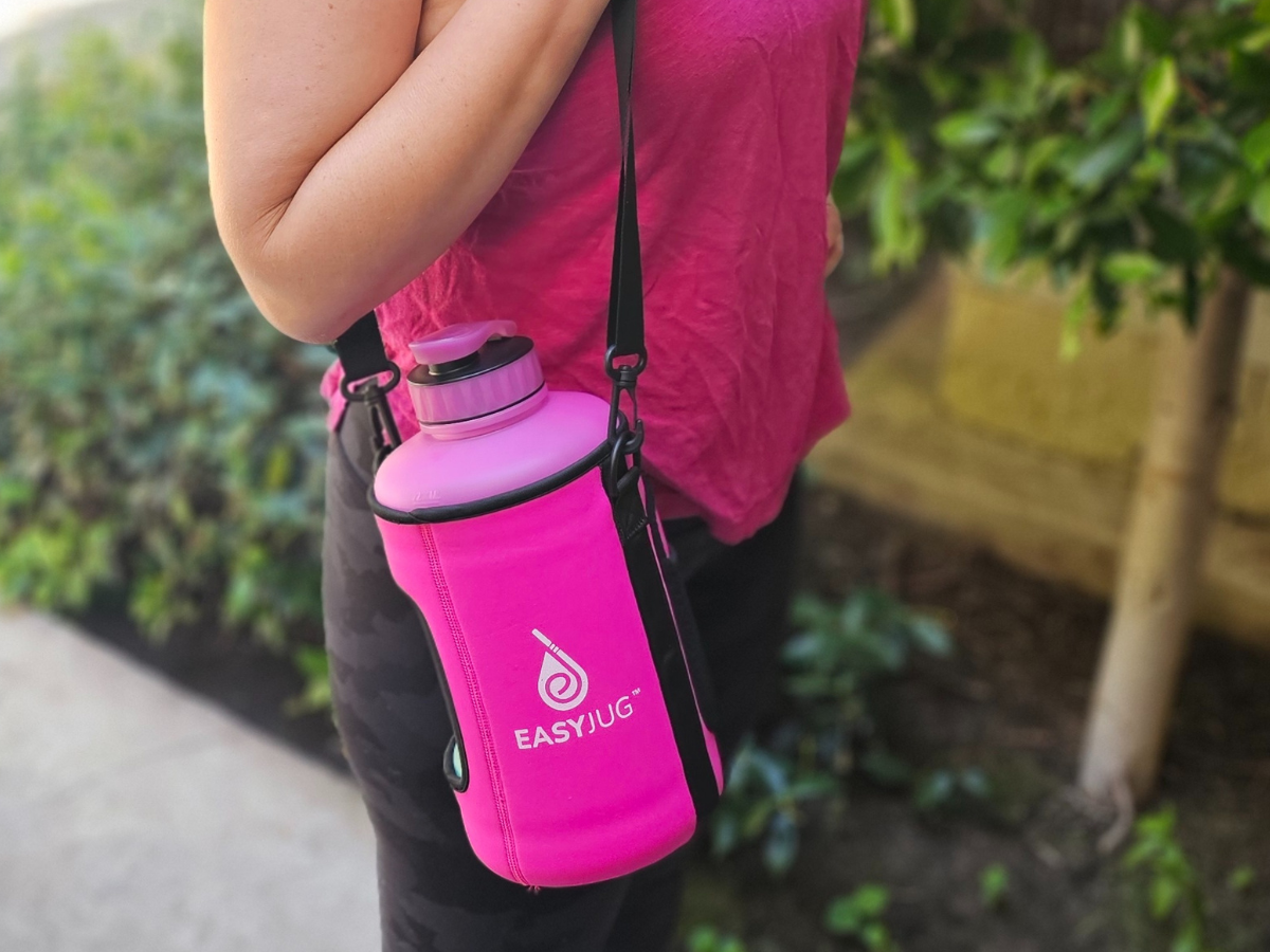 EasyJug_Sleeve_Lifestyle.png